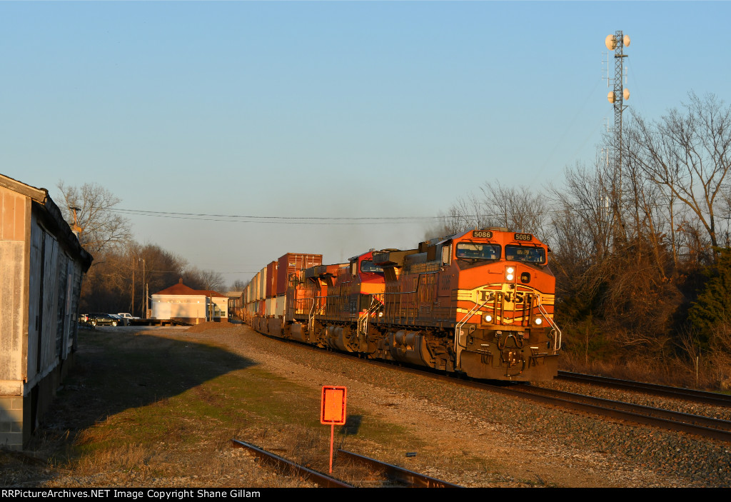 BNSF 5086